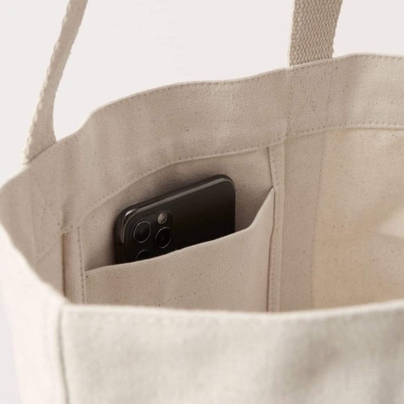 Abercrombie and Fitch Tote bag NWT - Picture 2 of 12